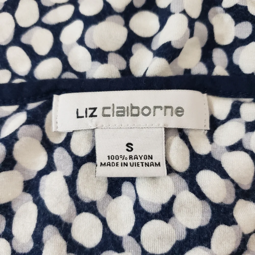 Liz Claiborne Short Sleeve Scoop Neck Top Small